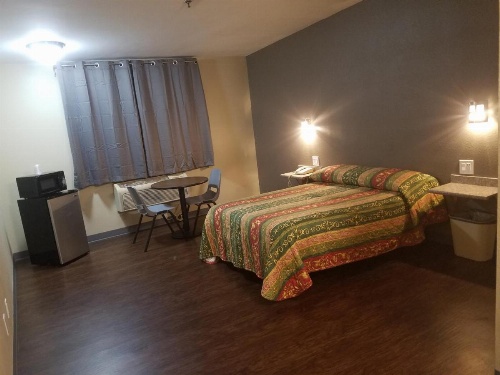 Travel Time Motel image 7